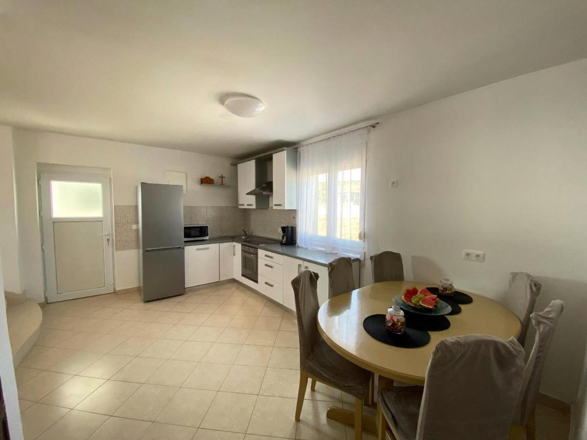 Apartments With A Parking Space Maslenica, Novigrad - 12636 Jasenice  Εξωτερικό φωτογραφία